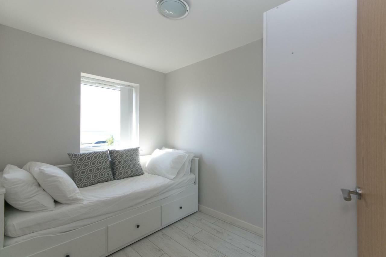 Bright Modern Home Near Snowdonia And Llandudno 兰韦尔弗亨 外观 照片