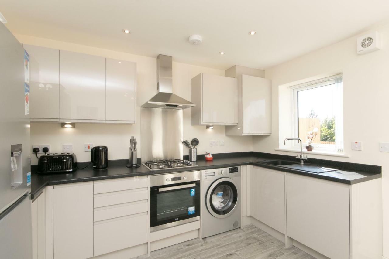 Bright Modern Home Near Snowdonia And Llandudno 兰韦尔弗亨 外观 照片