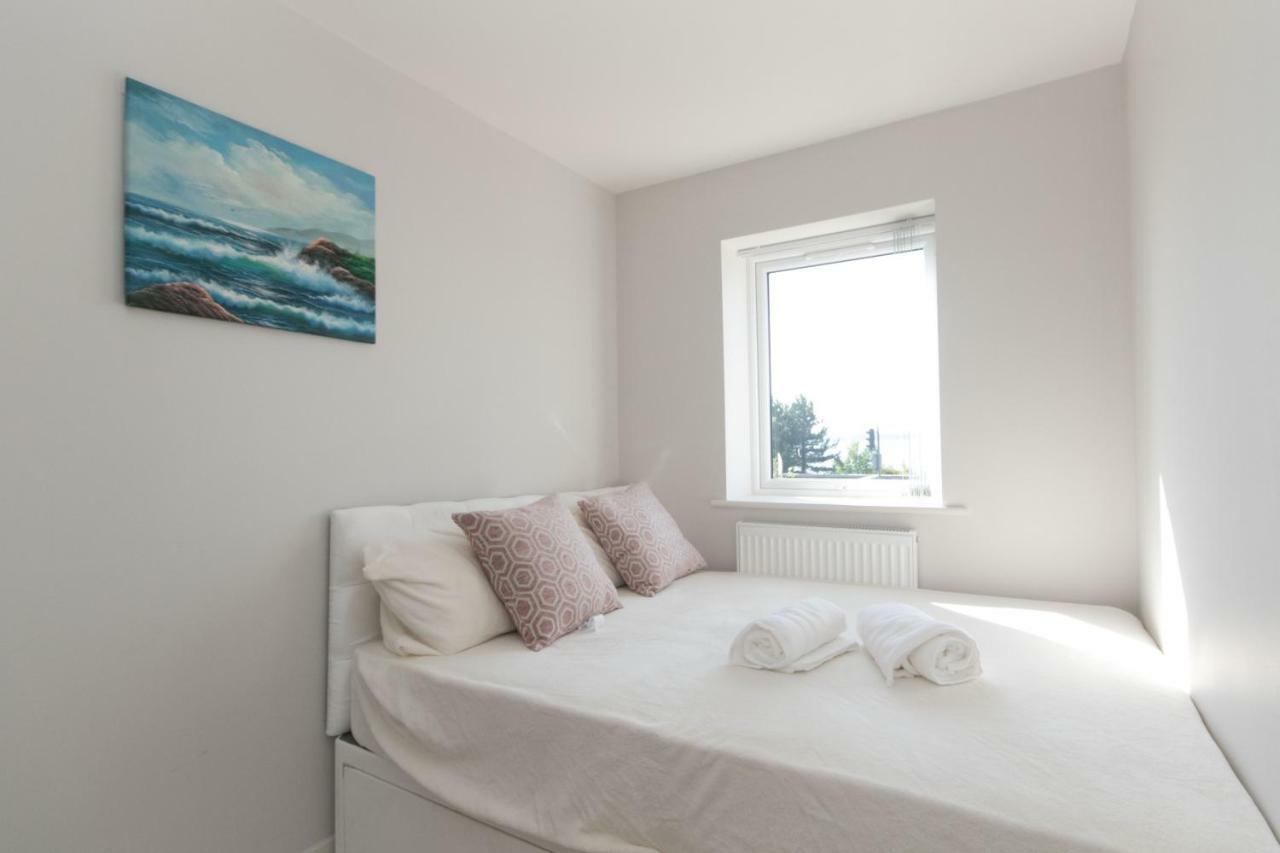 Bright Modern Home Near Snowdonia And Llandudno 兰韦尔弗亨 外观 照片